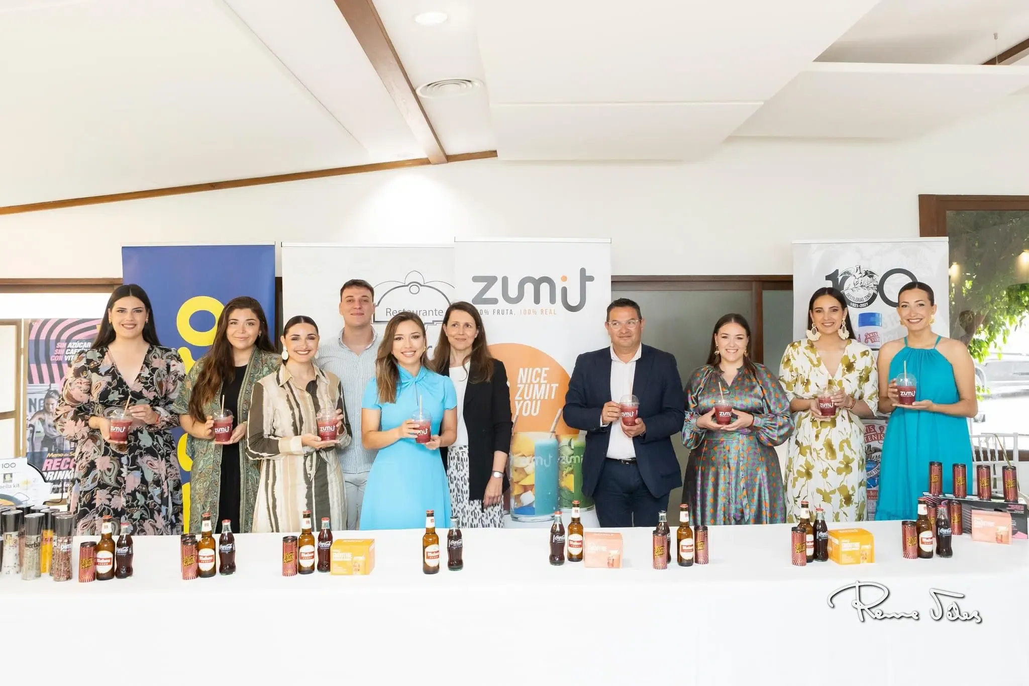 Smoothies naturales Zumit en las Hogueras 2024 Smoothies naturales Zumit en las Hogueras 2024