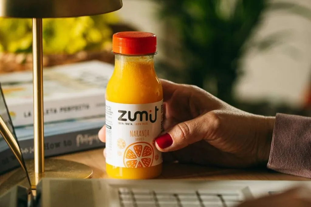 sumo de laranja embalado Zumit 