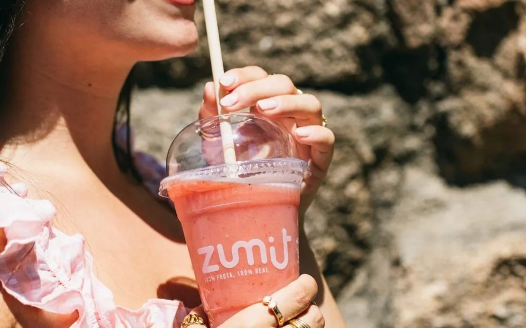 Os melhores copos para smoothies: materiais, tamanhos e dicas de apresentação para a hotelaria